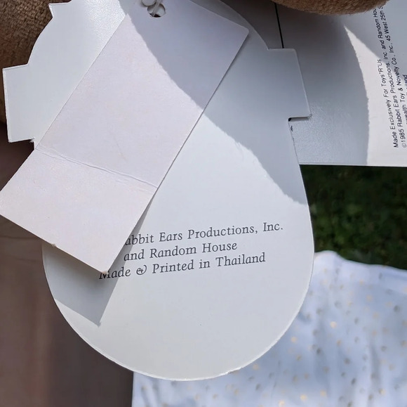 Vintage Velveteen Rabbit Plush 1985 Toys R Us with Hat Bow tags - Picture 9 of 10